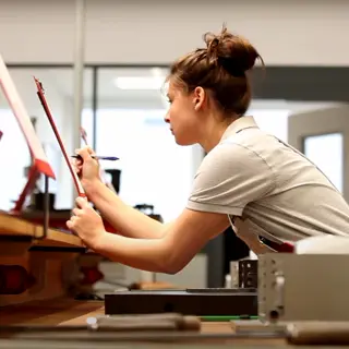 Svenja wird Fertigungsmechanikerin